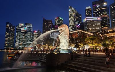 Singapore_Skyline lit up at night
