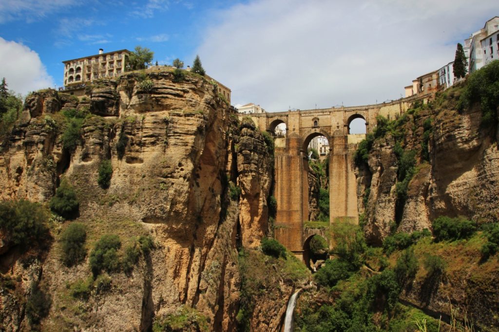 stone-bridge-in-ronda-andalusia-spain